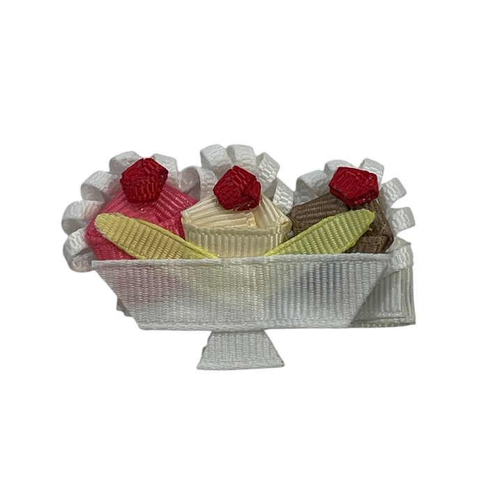 Ice Cream Sundae Sculpture Bow